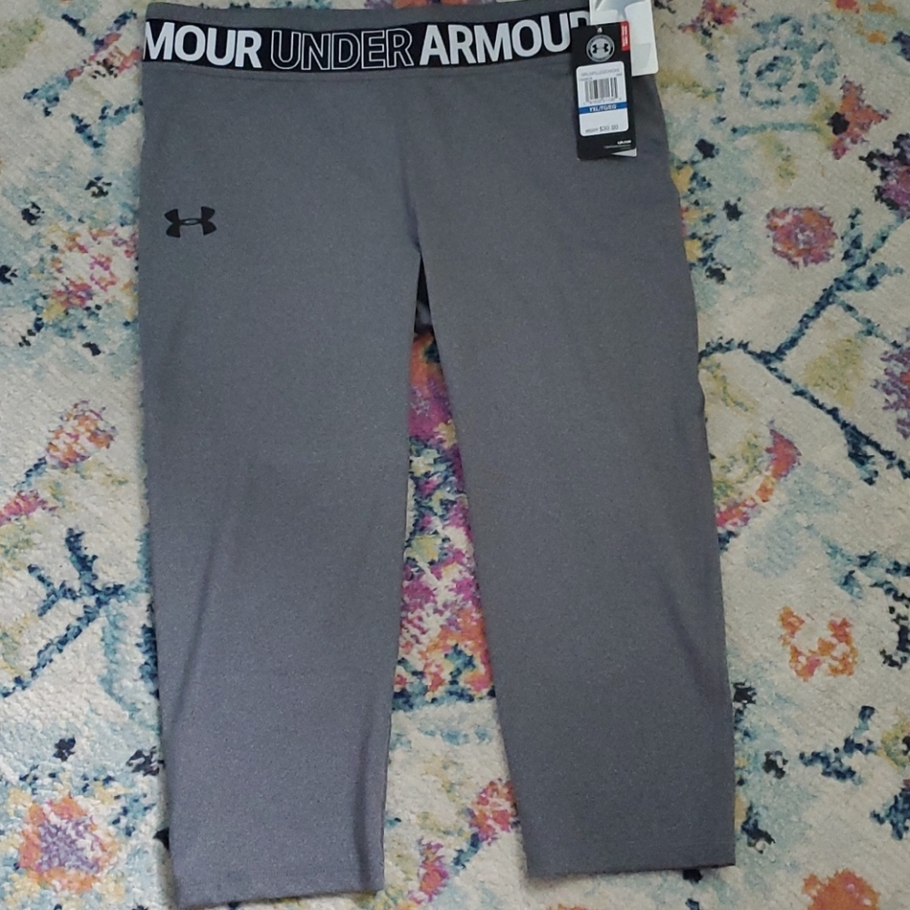 Girls Under Armour Capri leggings xlarge gray